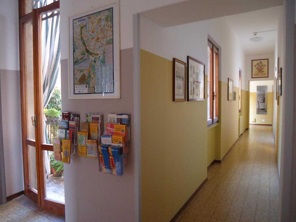 Protezione Della Giovane - Female Hostel Verona Dış mekan fotoğraf